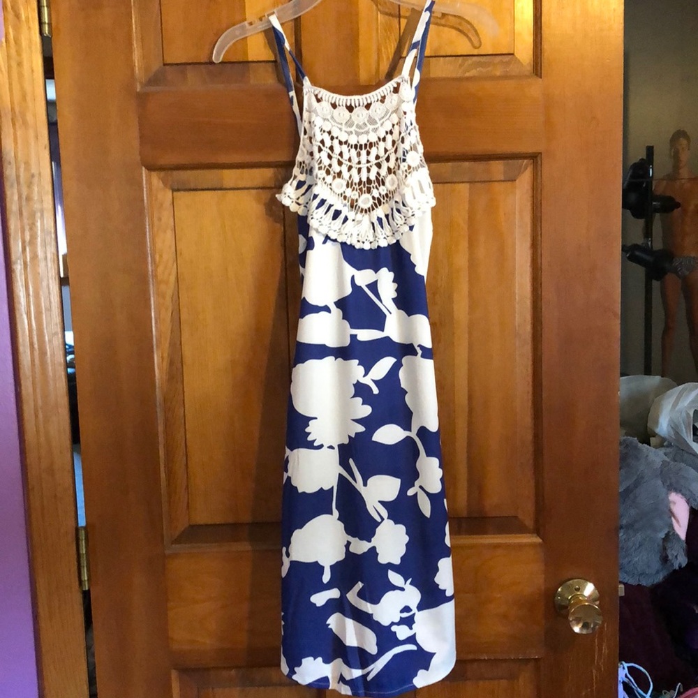 Mini dress with lace
